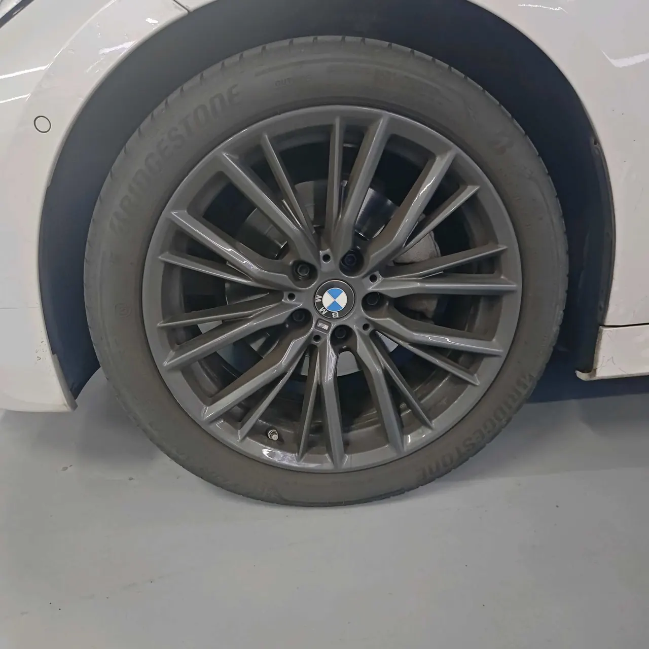 BMW 3 Series 2022 325Li 2.0T M Sports Obsidian Night Kit (Changed) Automatic Gear 6