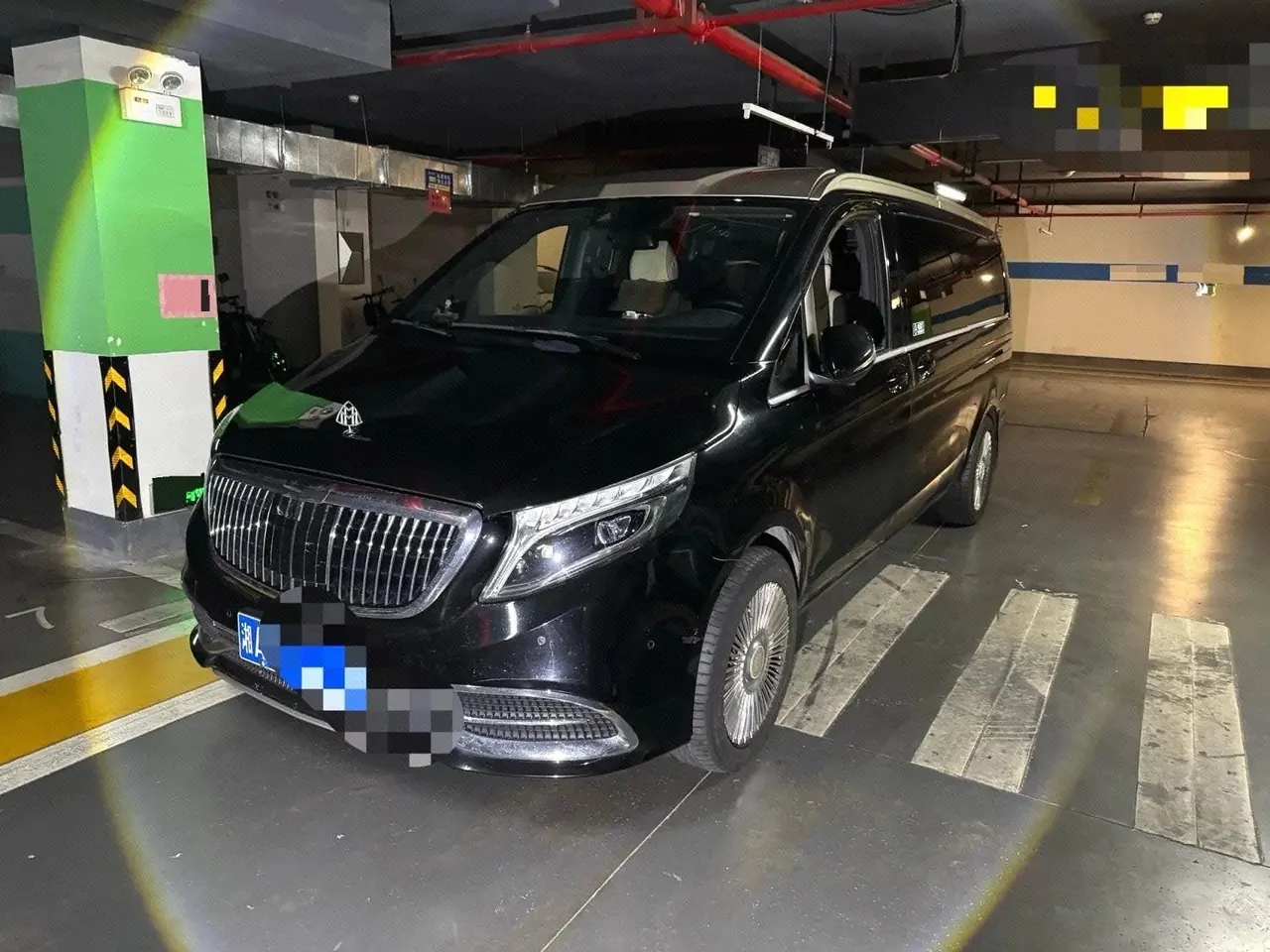 Open image lightbox: Mercedes Benz V 2021V 260 L 2.0T Premium Edition Automatic Gear