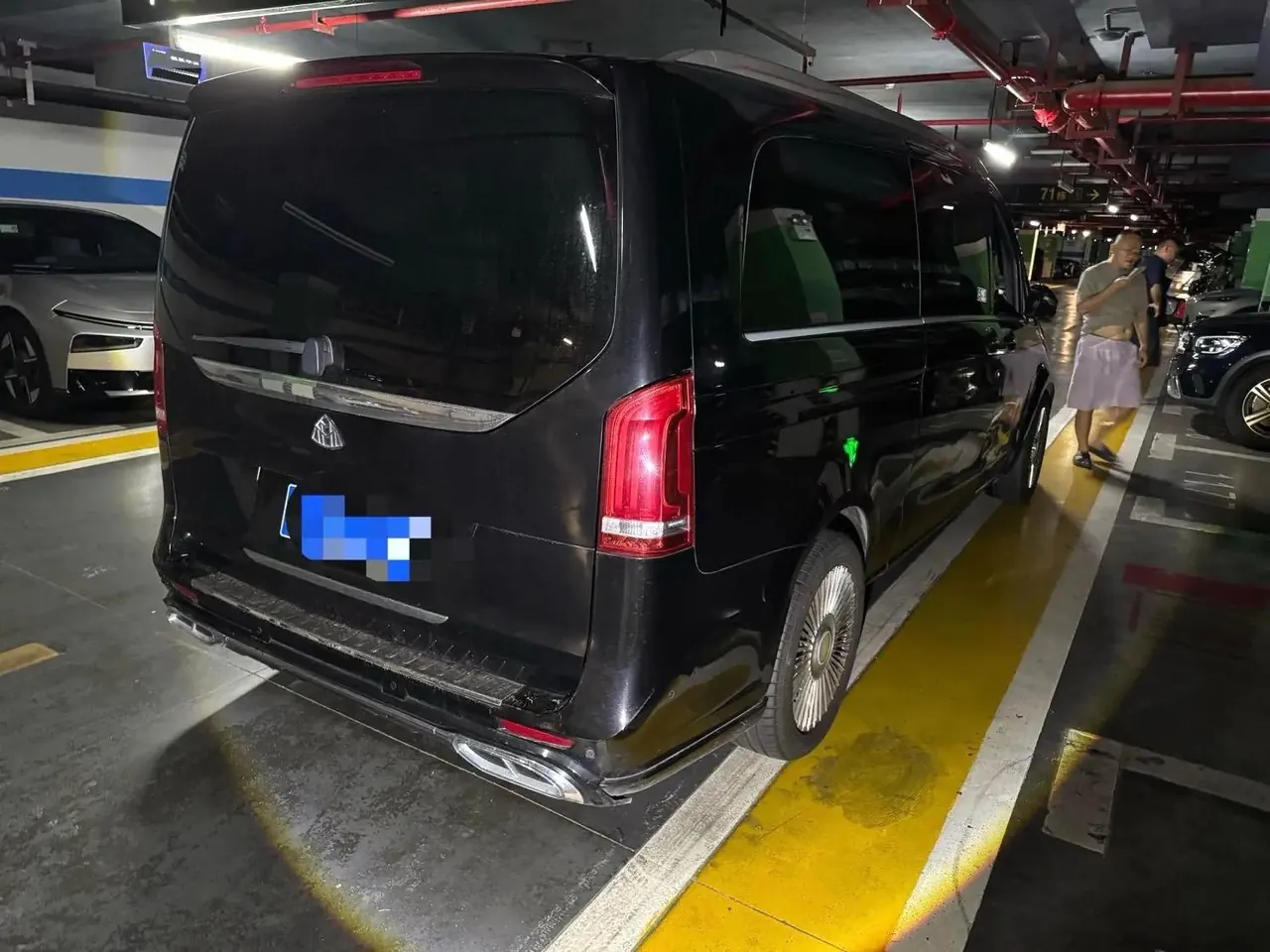 Mercedes Benz V 2021V 260 L 2.0T Premium Edition Automatic Gear 8