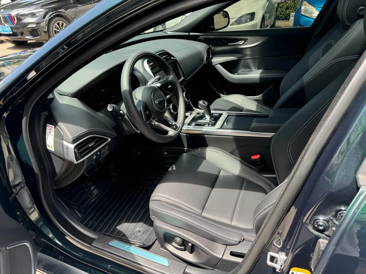 Jaguar 2023 XEL 2.0T 250PS R-DYNAMIC S Enterprising Sports Edition Automatic Gear 7