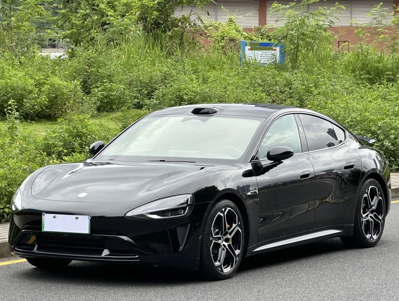 Open image lightbox: MI 2024 SU 7 800km 4-wheel drive ultra-long endurance high-end smart driving Max version automatic gear