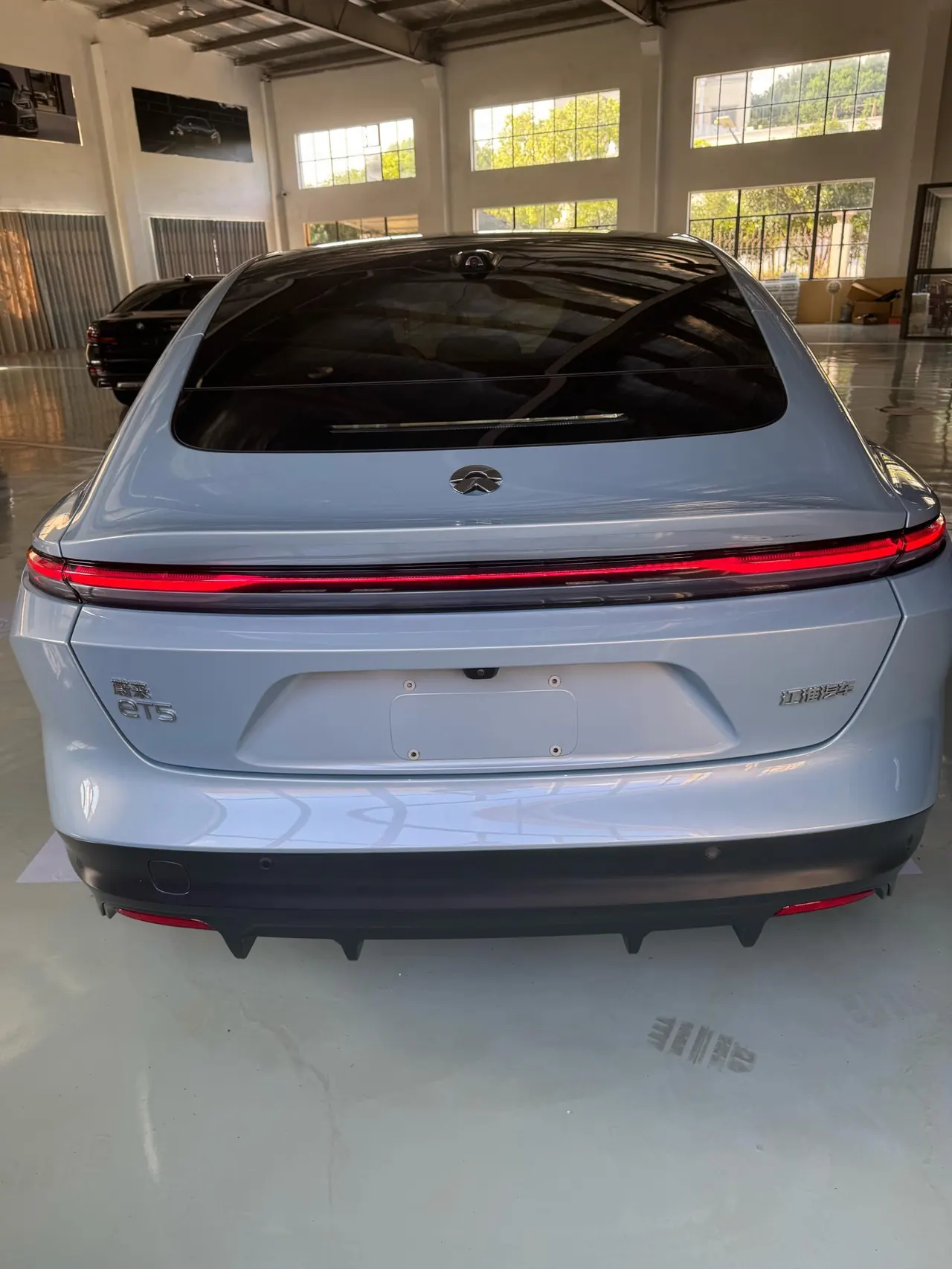 NIO 2022 ET5 75kWh automatic gear 5