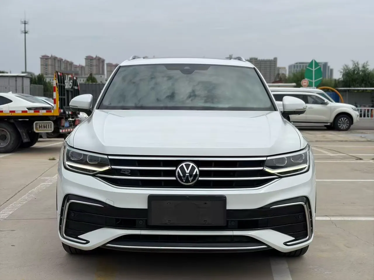 Volkswagen 2022 Tiguan L R-Line 2.0TSI 380TSI 4-wheel drive R-Line Yuexiang Edition 7-seat automatic gear 2