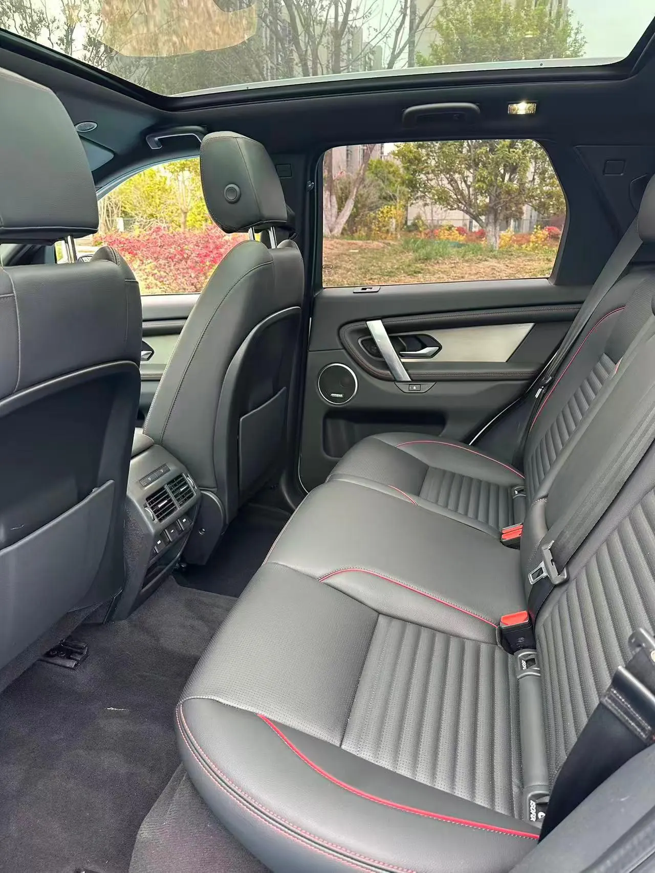Road Rover 2022 cash discovery sports version 48V 2.0T 249PS metropolitan version 5 automatic gear 6
