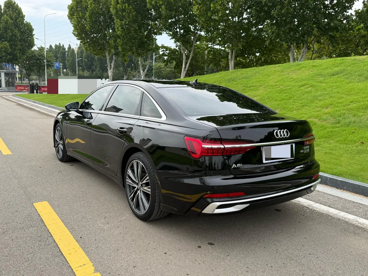 Audi 2021 A6L 2.0TFSI 45TFSI Quattro enjoy dynamic automatic transmission 7