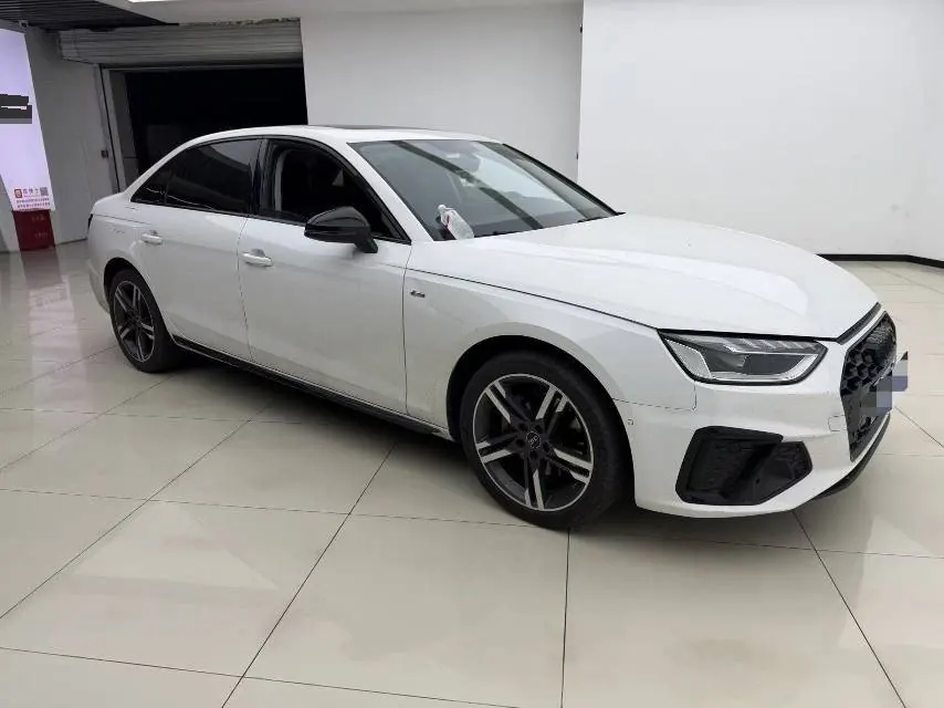 Audi 2022 A4L 2.0TFSI 40TFSI Deluxe Dynamic Automatic 3