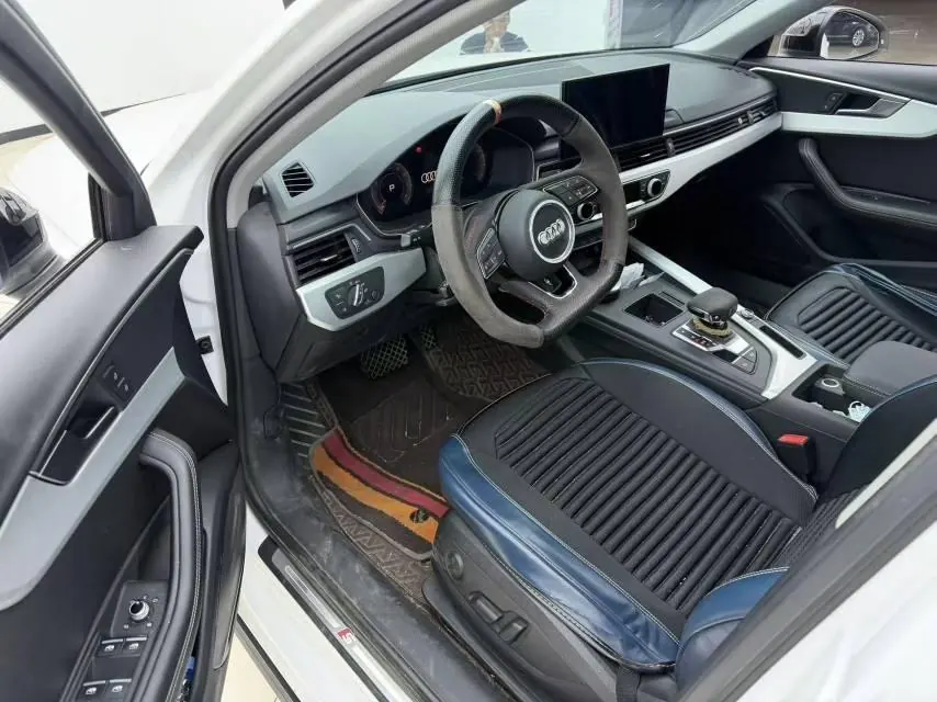 Audi 2022 A4L 2.0TFSI 40TFSI Deluxe Dynamic Automatic 4