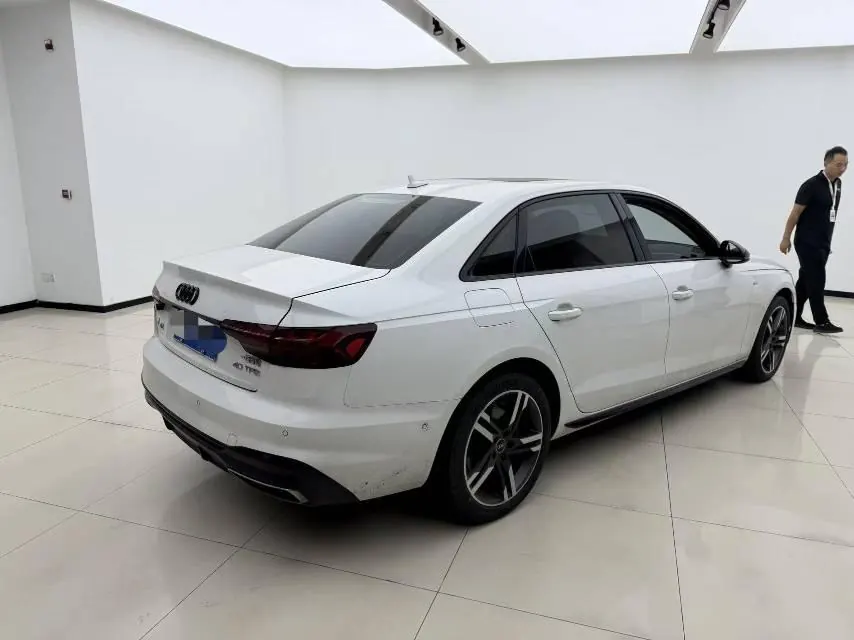 Audi 2022 A4L 2.0TFSI 40TFSI Deluxe Dynamic Automatic 7