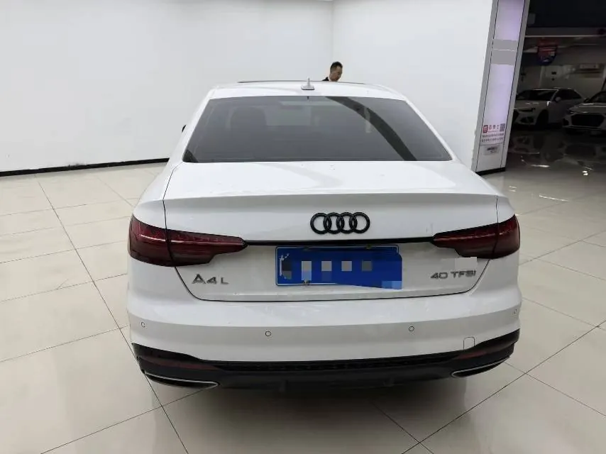 Audi 2022 A4L 2.0TFSI 40TFSI Deluxe Dynamic Automatic 8