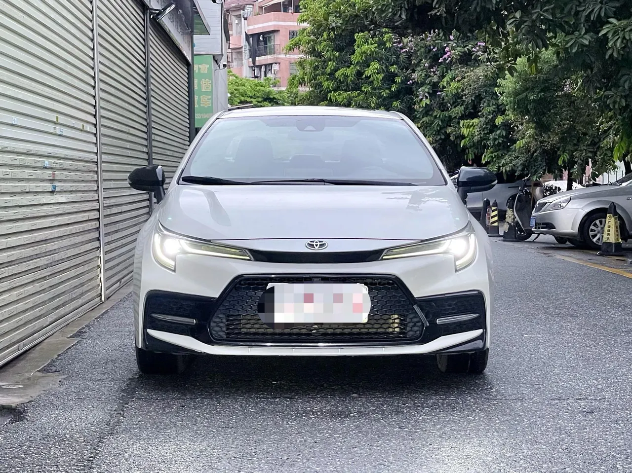 Toyota 2021 Lei Ling Shuangqing 1.8H Stepless Sports Edition Automatic Gear 2