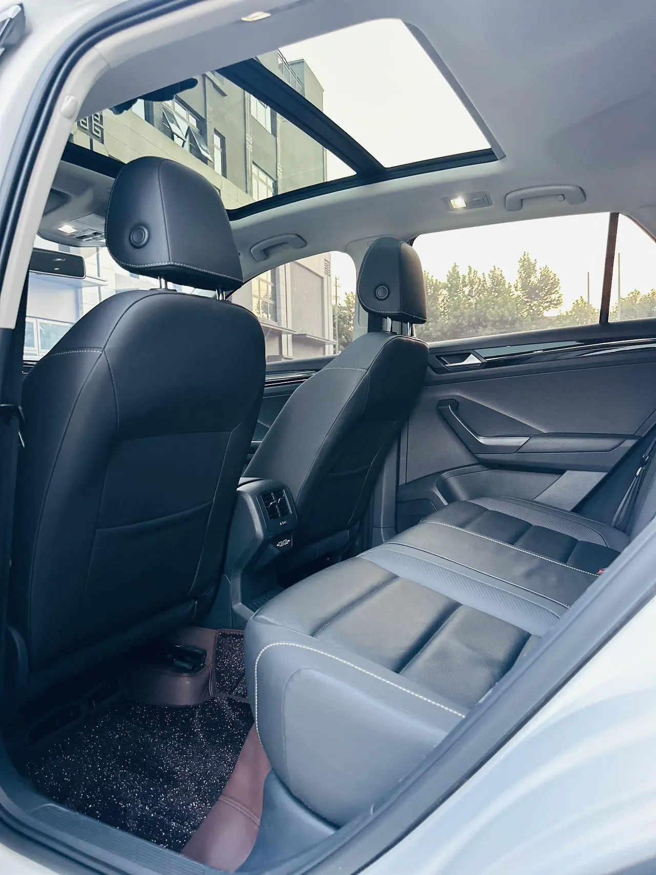 Volkswagen 2021 Tange 1.4TSI 280TSI Two-Drive Comfort Zhilian 30th Anniversary Automatic Gear 4