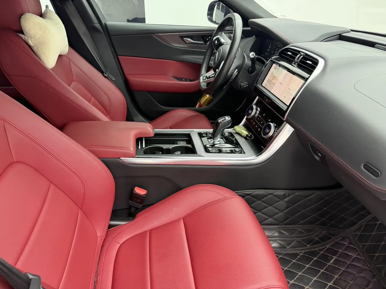 Jaguar 2021 XEL 2.0T 250PS R-DYNAMIC S Enterprising Sports Edition Automatic Gear 6