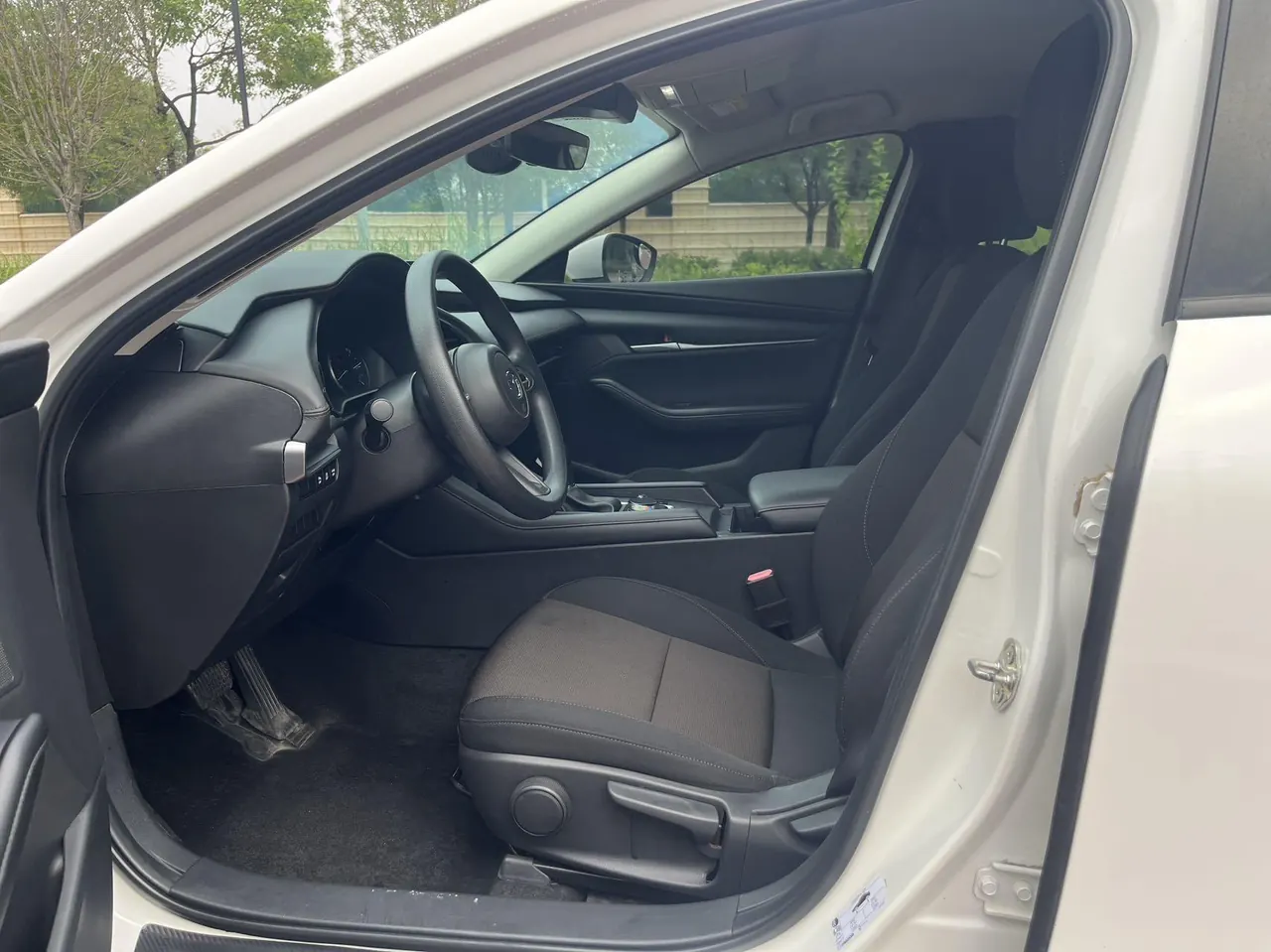 Mazda 3 Angkesaila 2022 Mazda 3 Angkesaila-sedan 2.0 quality automatic transmission 4