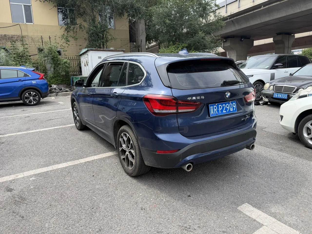 BMW 2021 X1 sDrive25Li 2.0T Leading Automatic Gear 4