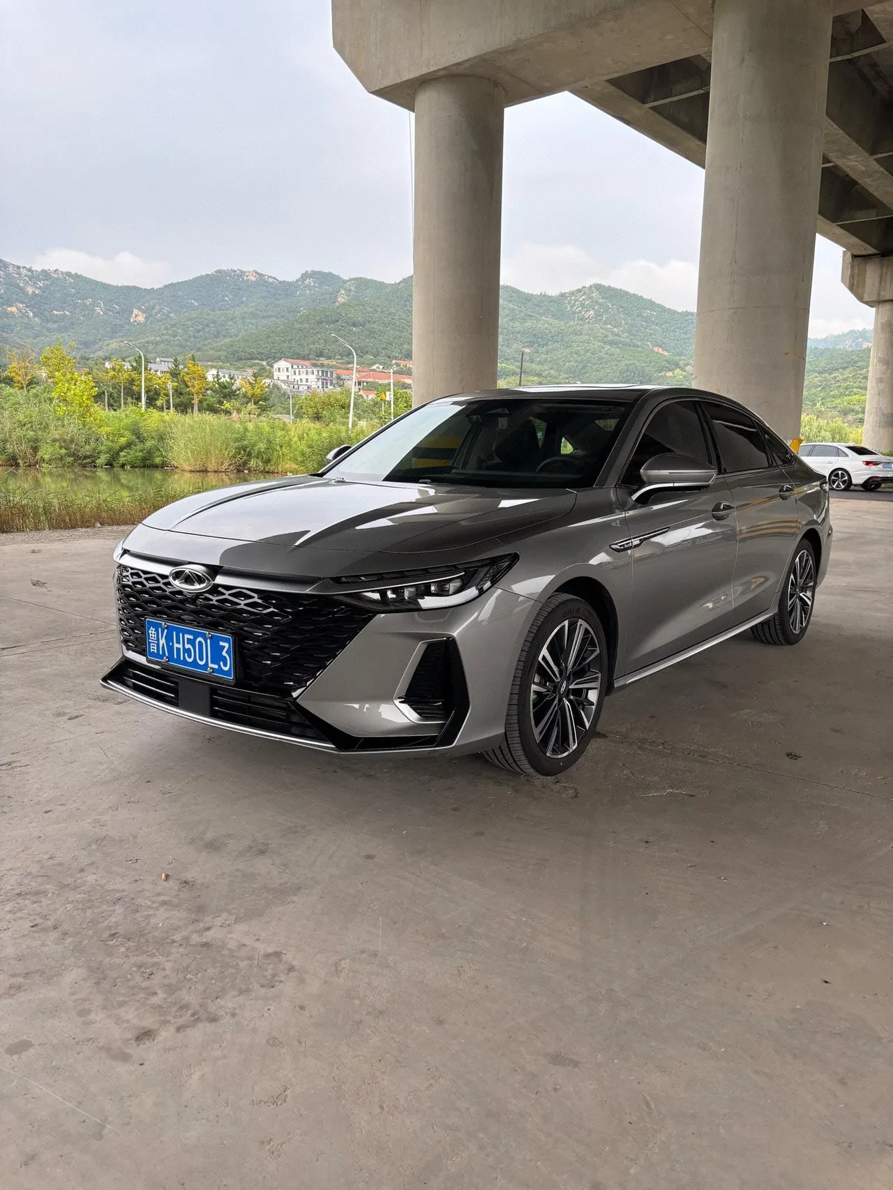 Open image lightbox: Chery 2024 Erez 8 1.6T Automatic Gear