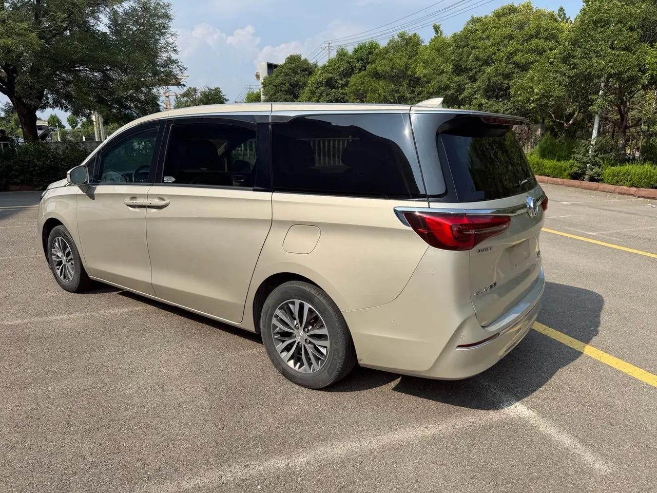 Buick 2021 GL8 ES Lu Zun 2.0T 653T Exclusive Automatic Gear 6
