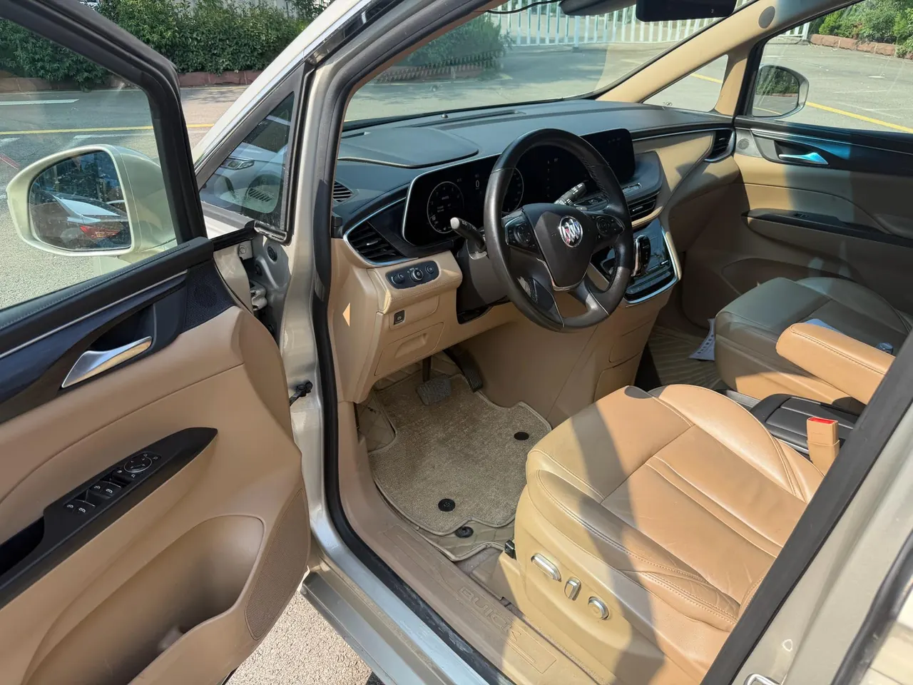 Buick 2021 GL8 ES Lu Zun 2.0T 653T Exclusive Automatic Gear 7