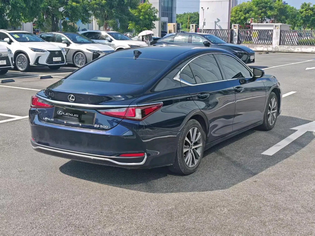 Lexus ES (Imported) 2020 ES200 2.0 Stepless Premium Edition Automatic Gear 5