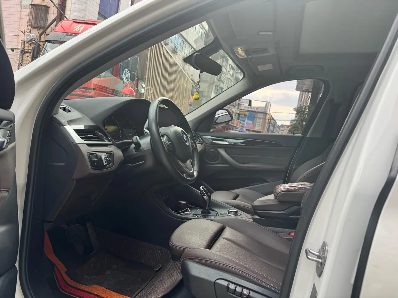 BMW 2020 X1 sDrive25Li 2.0T Leading Automatic Gear 3