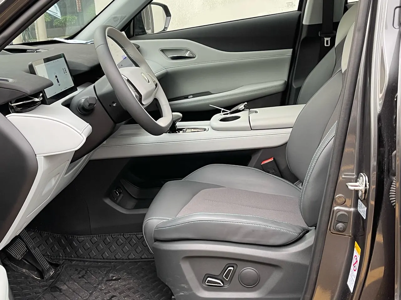 ChangAn 2025 UNI-Z 1.5T honorable automatic gear 4