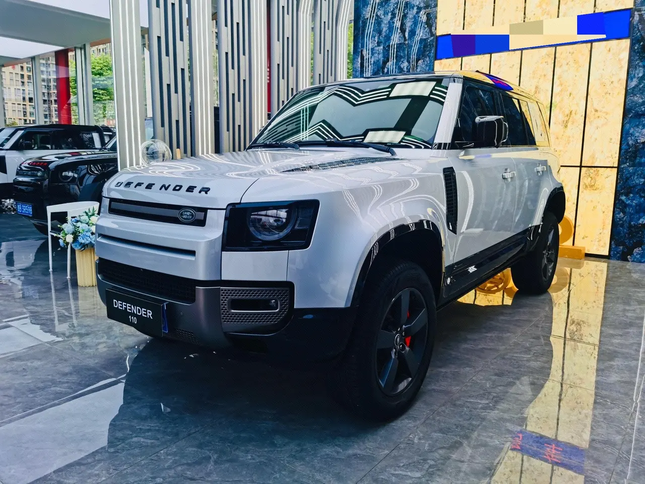 Open image lightbox: Land Rover Guard (Imported) 2021 Guard 110 48V 3.0T P400 X-DYNAMIC HSE Automatic Gear