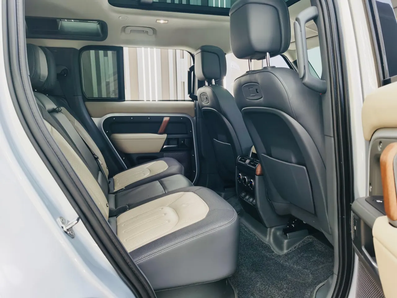 Land Rover Guard (Imported) 2021 Guard 110 48V 3.0T P400 X-DYNAMIC HSE Automatic Gear 17