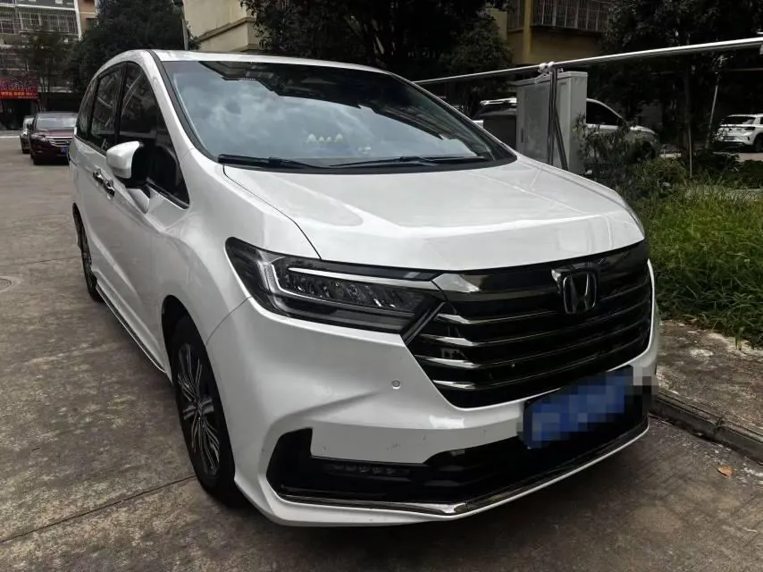 Honda 2024 Odyssey Hybrid 2.0 Stepless Sharp and Leading Edition Automatic Gear 3