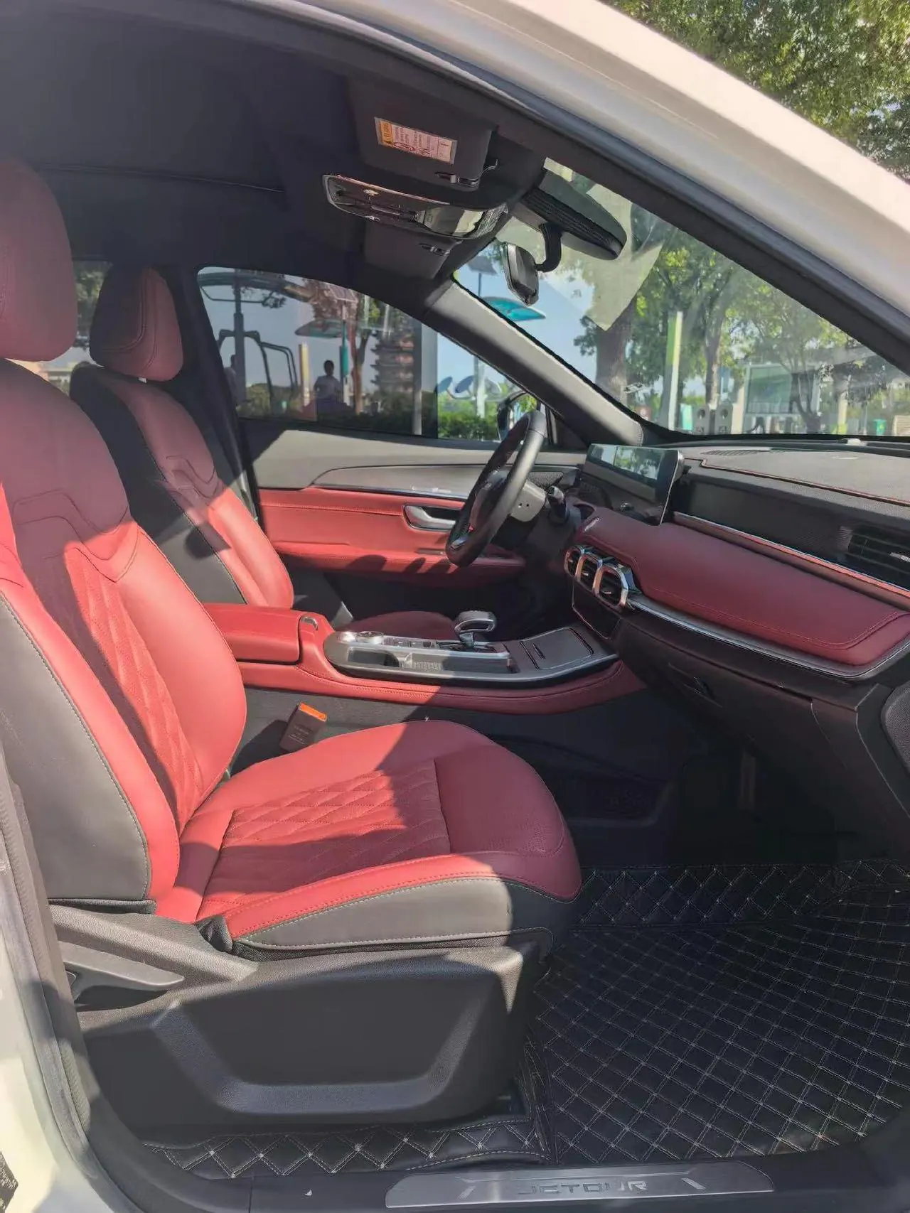 Jetour 2024 X70 PLUS 1.5T Champion Edition MAX7 Automatic Gear 5