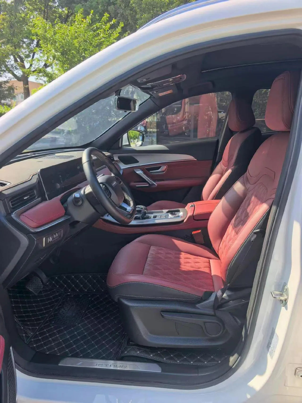 Jetour 2024 X70 PLUS 1.5T Champion Edition MAX7 Automatic Gear 7