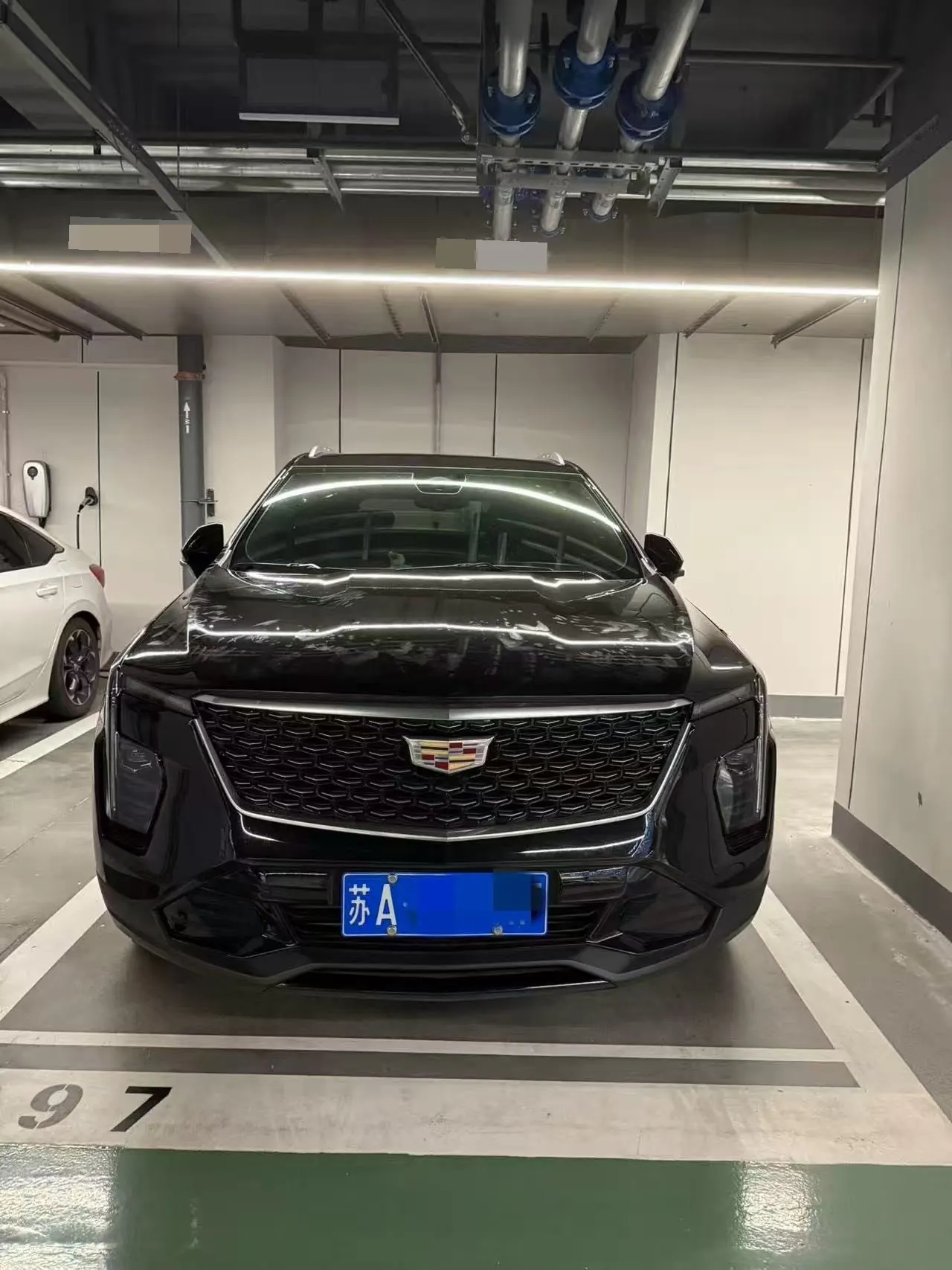 Cadillac 2024 XT4 48V 2.0T 28T Two-Drive Luxury Automatic Gear 2