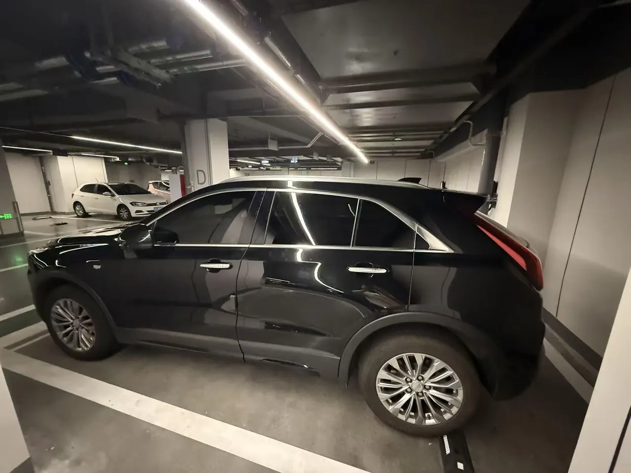 Cadillac 2024 XT4 48V 2.0T 28T Two-Drive Luxury Automatic Gear 4