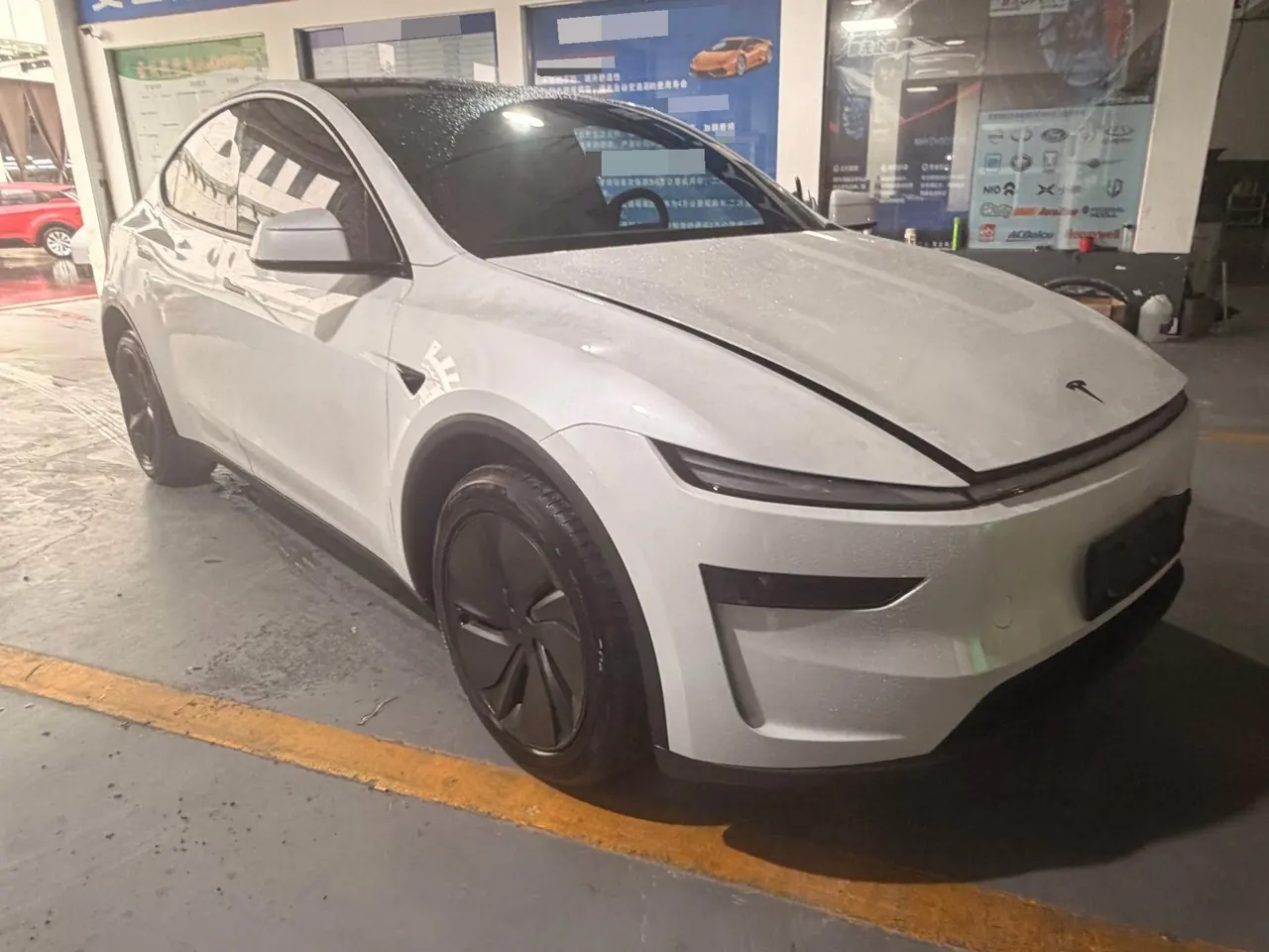 Tesla 2026 Model Y Long Range Rear-Wheel-Drive Automatic 2
