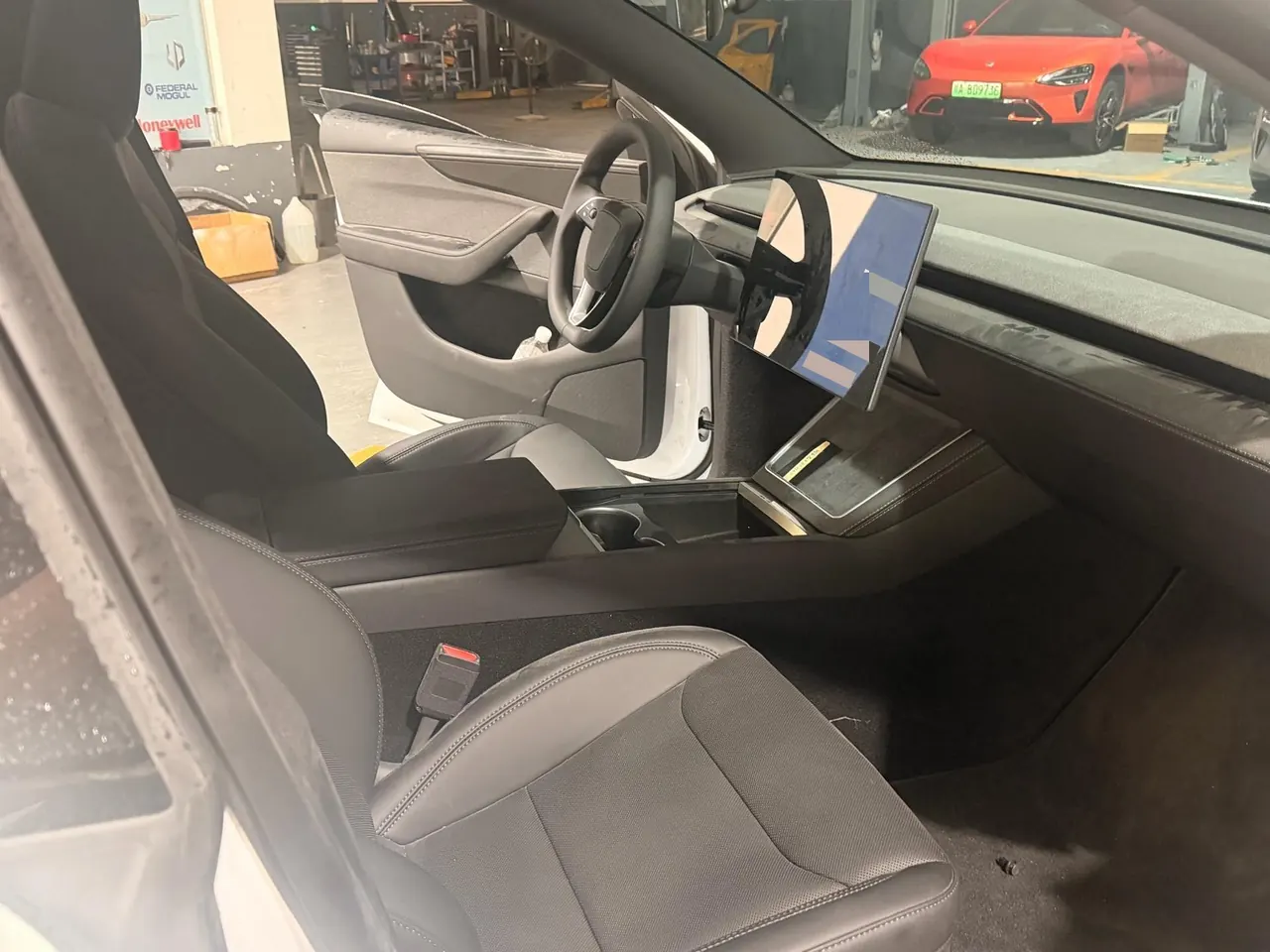 Tesla 2026 Model Y Long Range Rear-Wheel-Drive Automatic 3