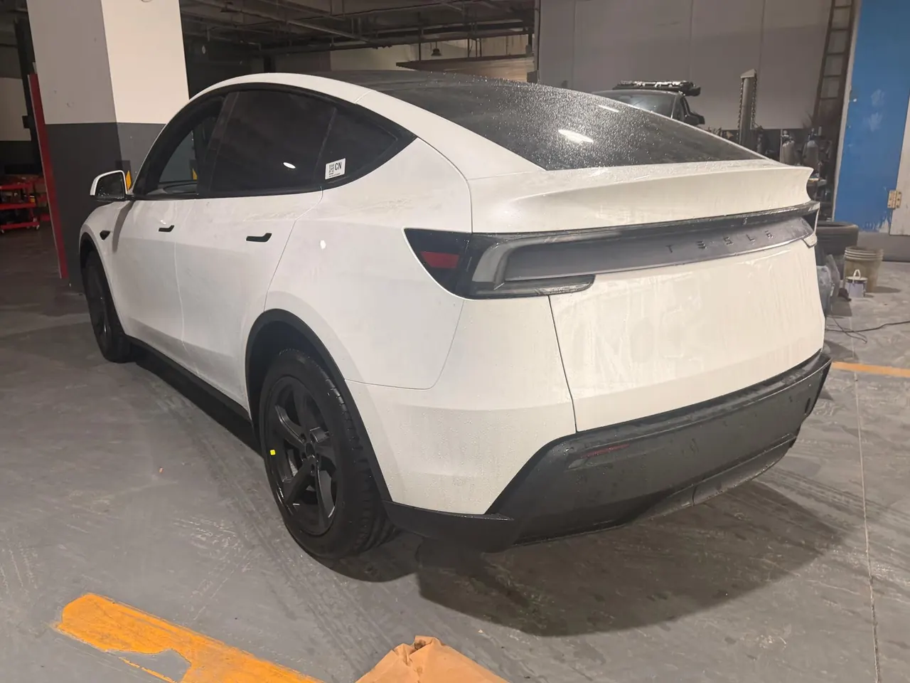 Tesla 2026 Model Y Long Range Rear-Wheel-Drive Automatic 5