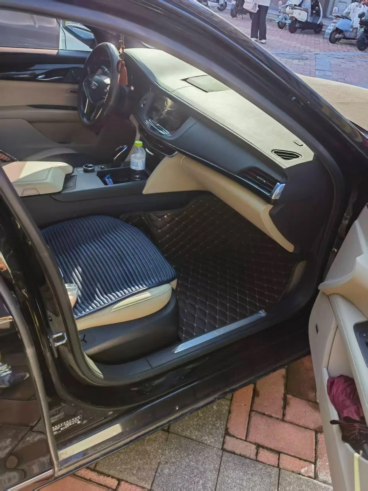 Cadillac 2020 CT6 2.0T 28T fashion automatic gear 3