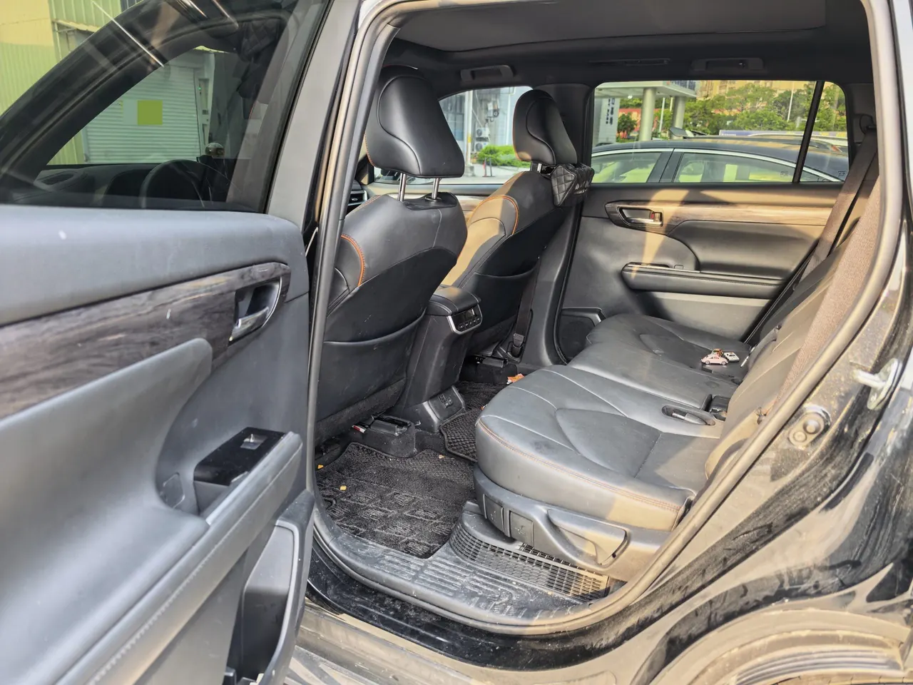 Toyota 2024 Crown Land Release HEV 2.5 Stepless Four-wheel Drive Premium Edition Automatic Gear 6