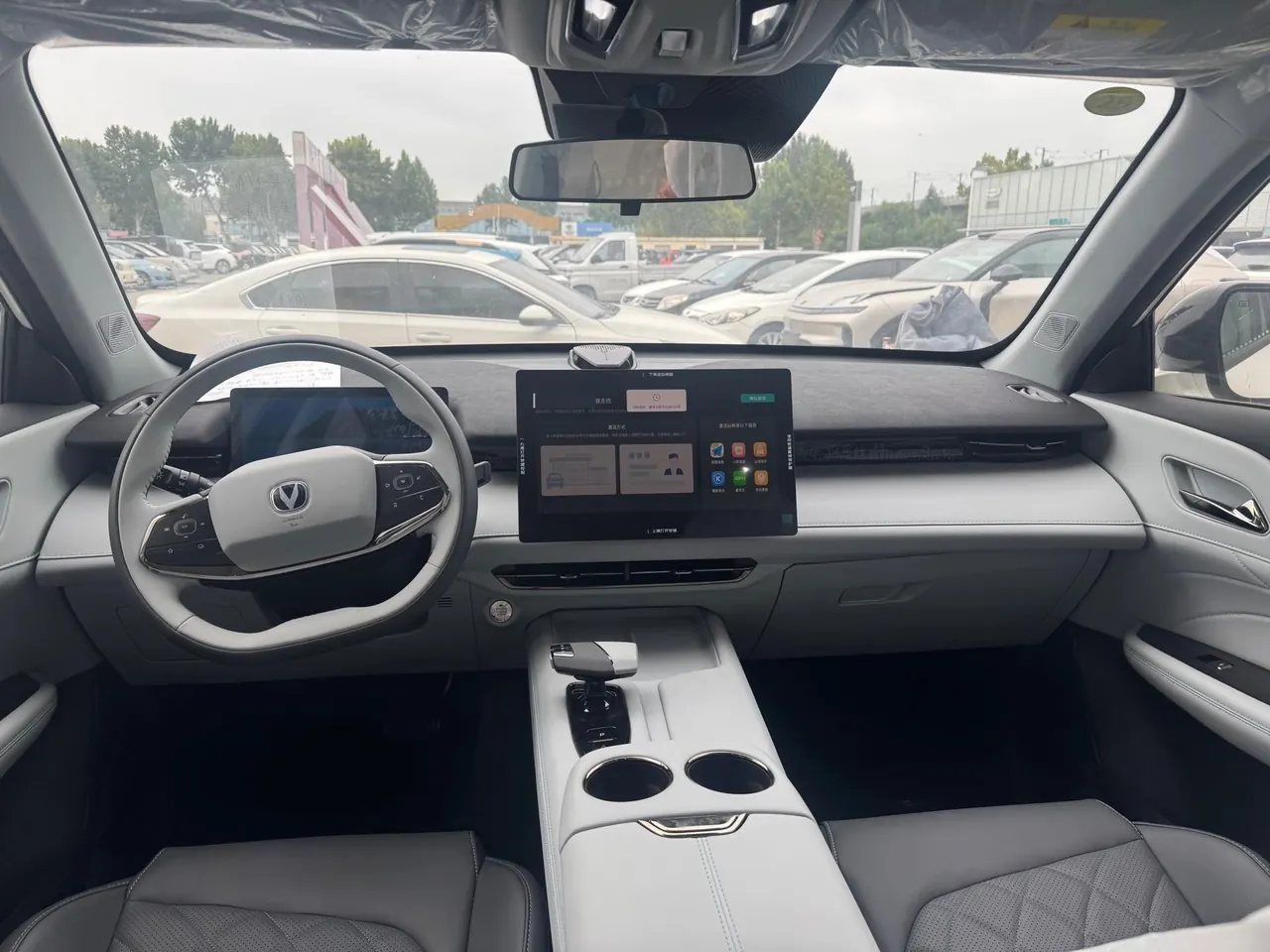 ChangAn 2024 UNI-Z Smart Electric iDD 1.5 Stepless 125km Excellent Automatic Gear 4