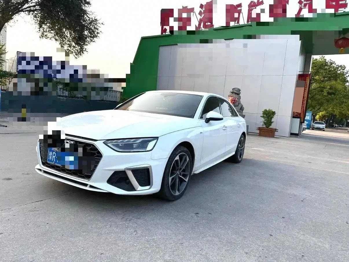 Open image lightbox: Audi 2020 A4L 2.0TFSI 40TFSI Fashion Dynamic Automatic