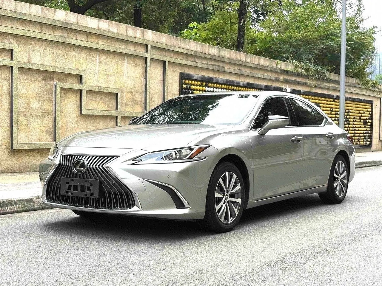 Open image lightbox: Lexus ES (Imported) 2020 ES200 2.0 Stepless Deluxe Edition Automatic Gear