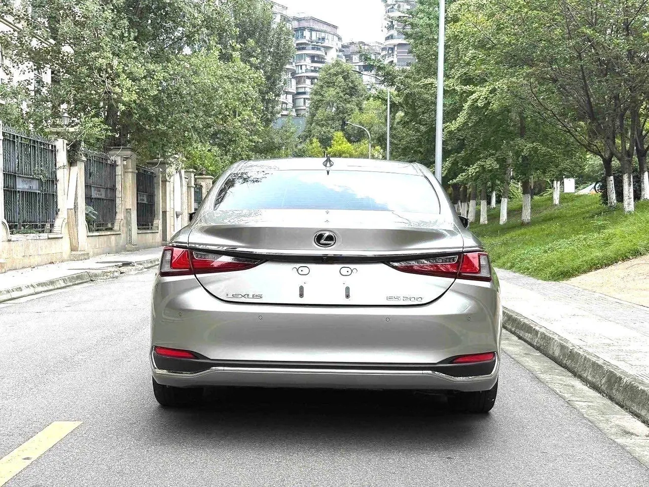 Lexus ES (Imported) 2020 ES200 2.0 Stepless Deluxe Edition Automatic Gear 3