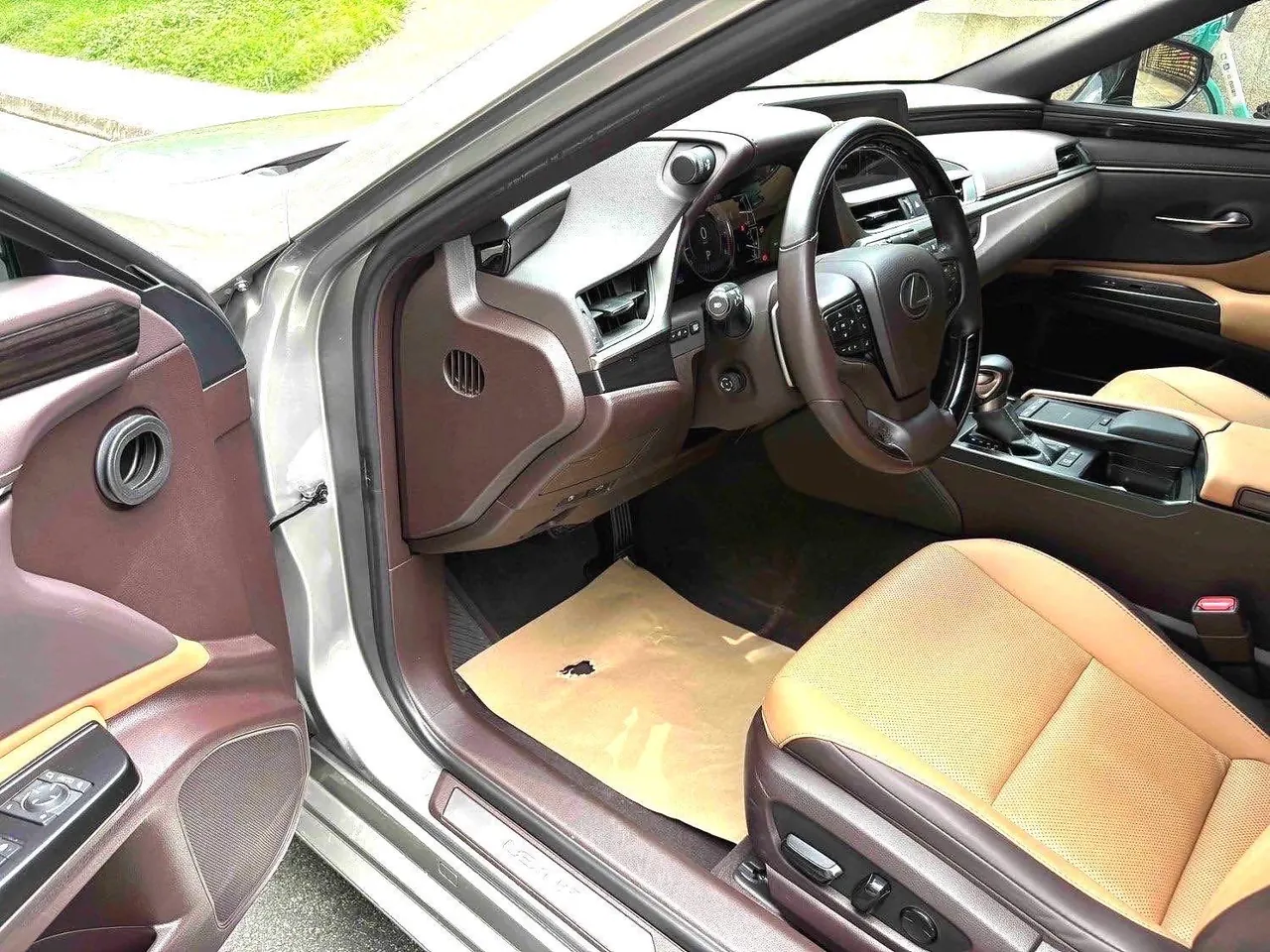 Lexus ES (Imported) 2020 ES200 2.0 Stepless Deluxe Edition Automatic Gear 6