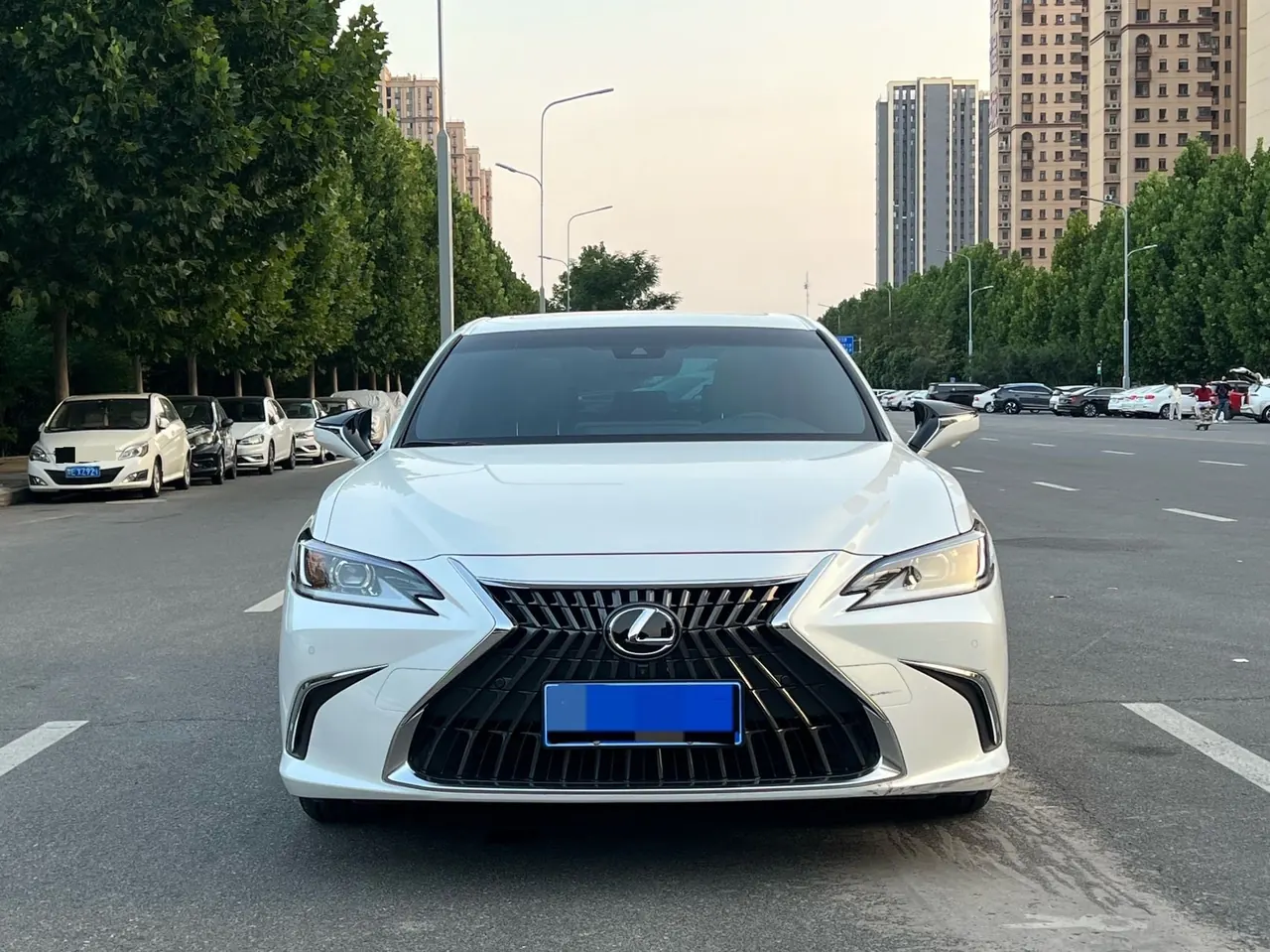 Lexus ES (Imported) 2023 ES200 2.0 Stepless Premium Edition Automatic Gear 2