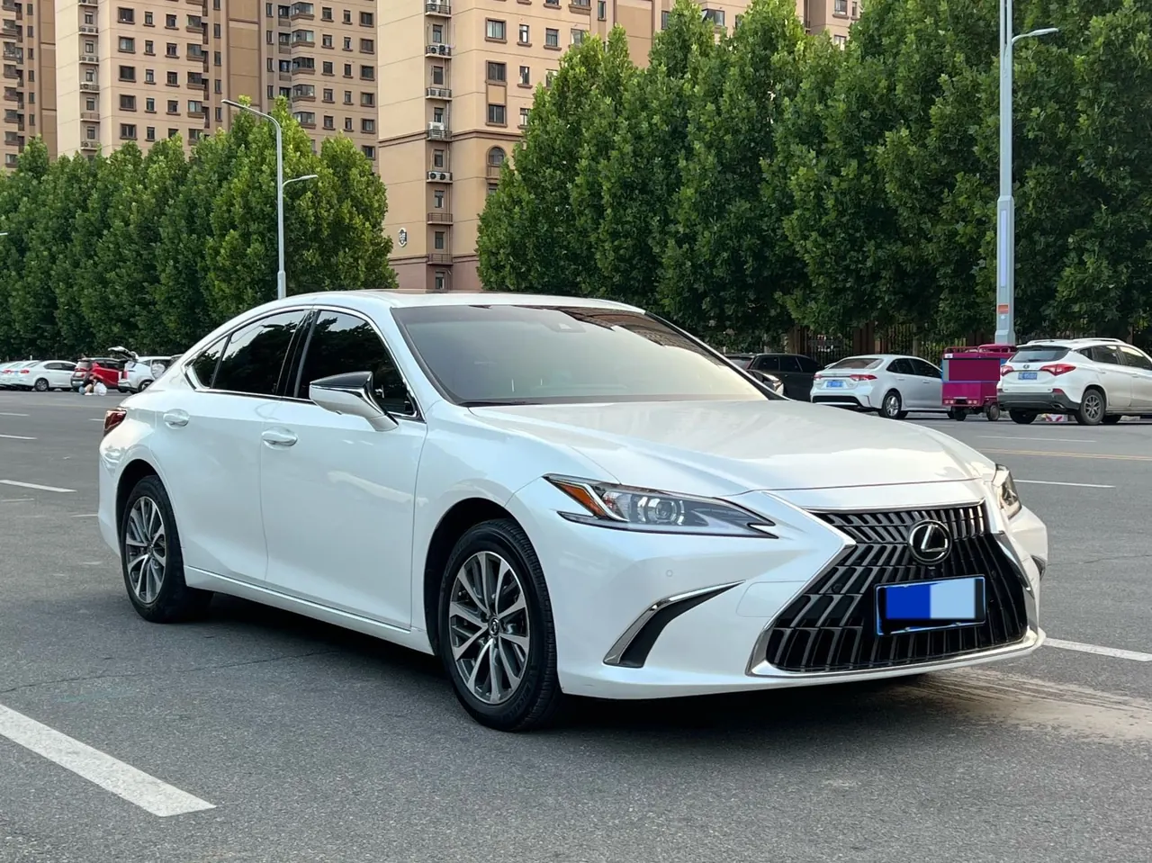 Lexus ES (Imported) 2023 ES200 2.0 Stepless Premium Edition Automatic Gear 3