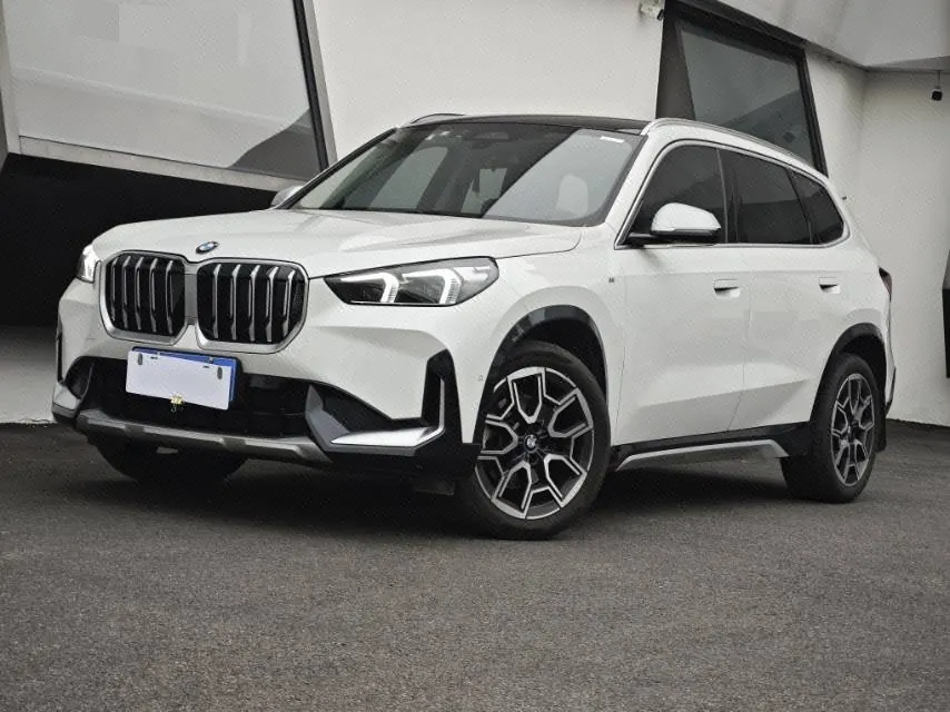 Open image lightbox: BMW 2024 X1 sDrive25Li 2.0T X design set automatic gear