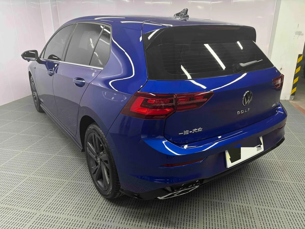 Volkswagen 2021 Golf 8 R-Line 1.4TSI 280TSI Automatic 15