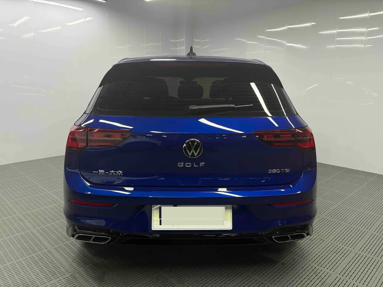 Volkswagen 2021 Golf 8 R-Line 1.4TSI 280TSI Automatic 16