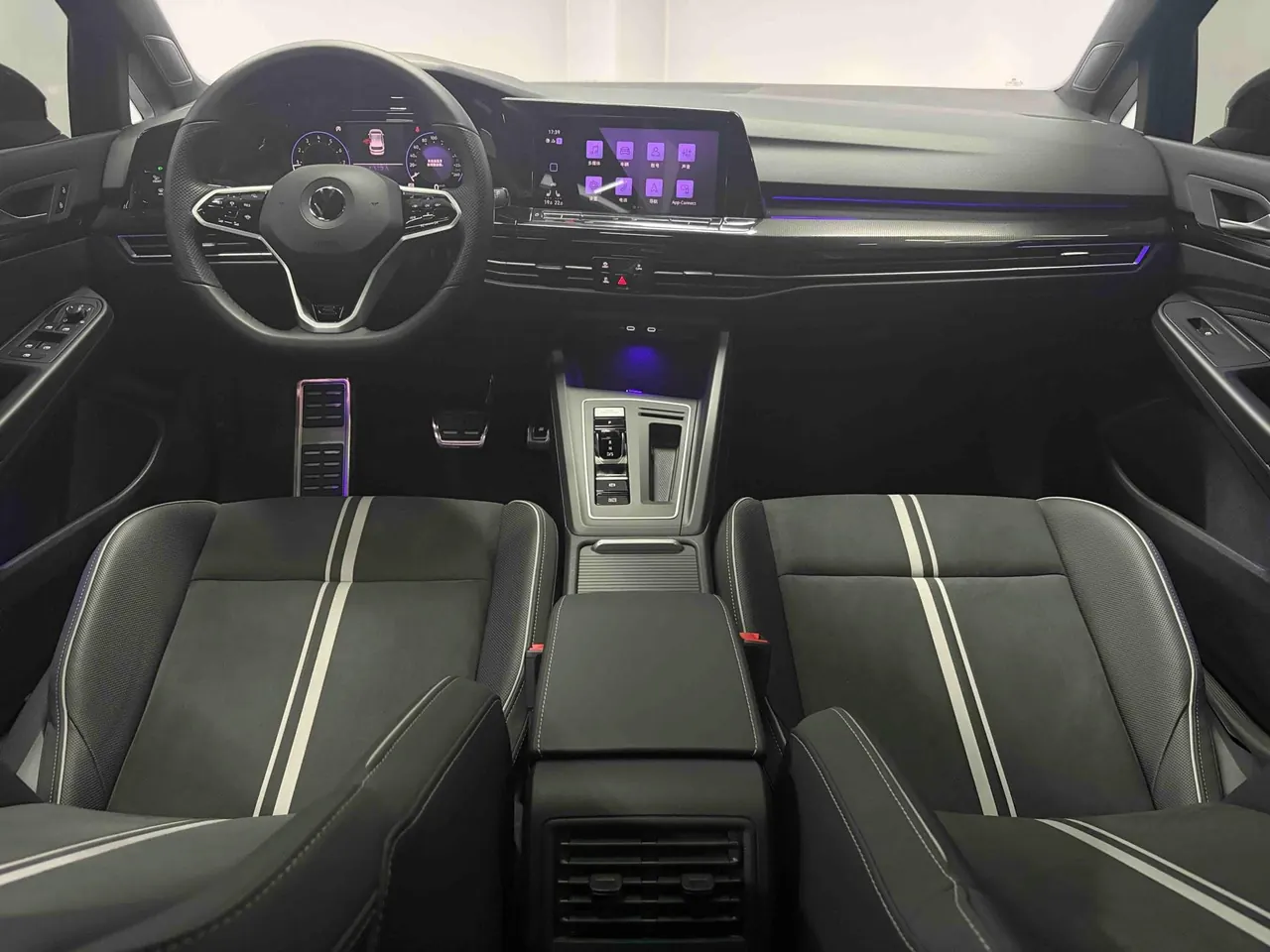 Volkswagen 2021 Golf 8 R-Line 1.4TSI 280TSI Automatic 8