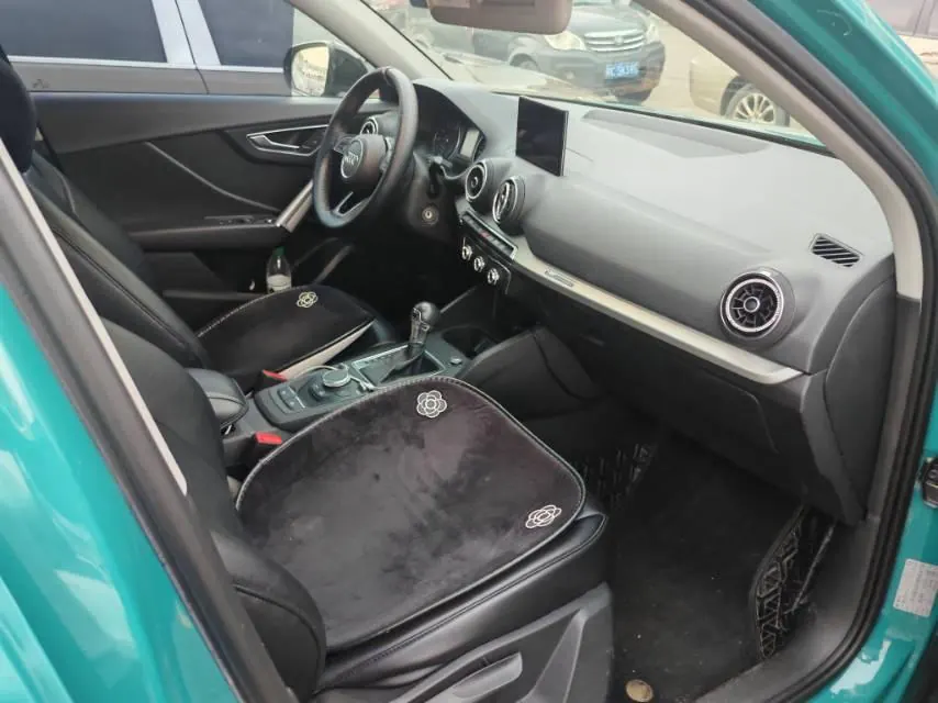 Audi 2021 Q2L 1.4TFSI 35TFSI Fashion Elegant Automatic 5