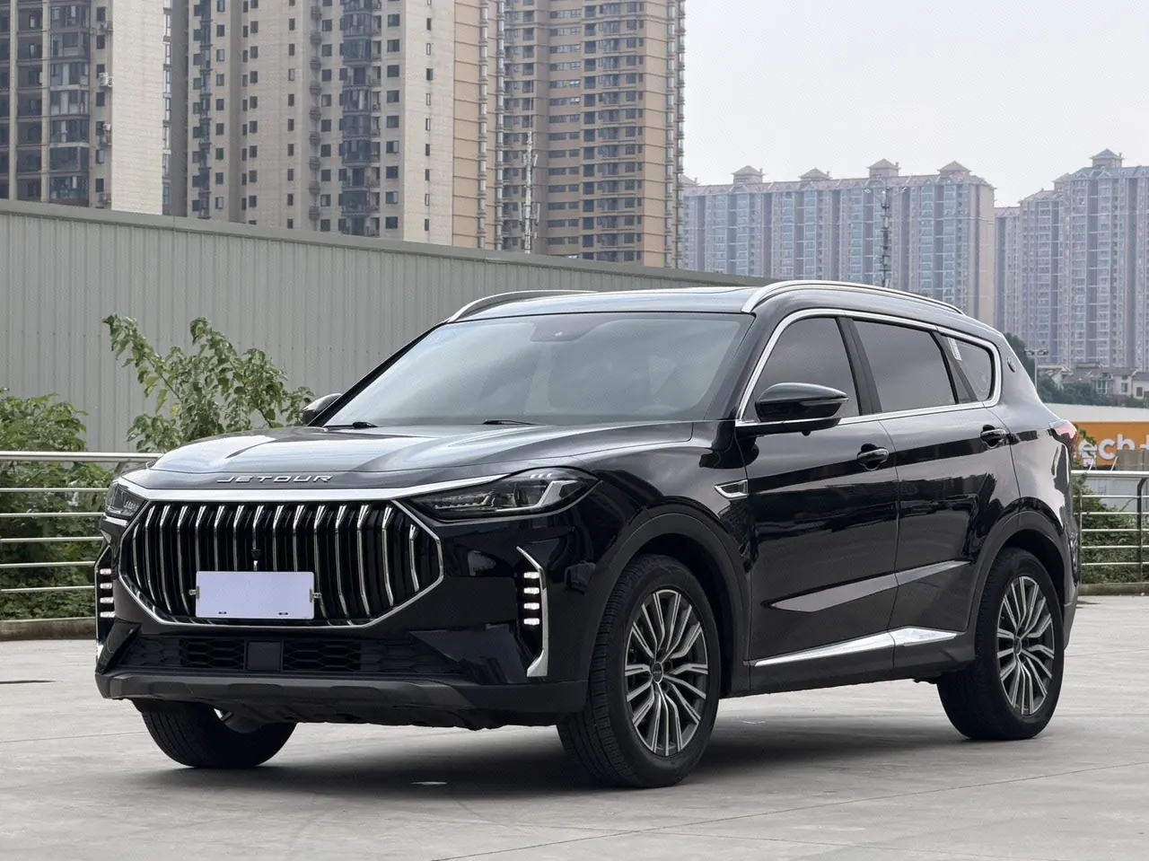 Open image lightbox: Jetour 2023 X70 PLUS 1.6T Strong 7-seat Automatic Gear