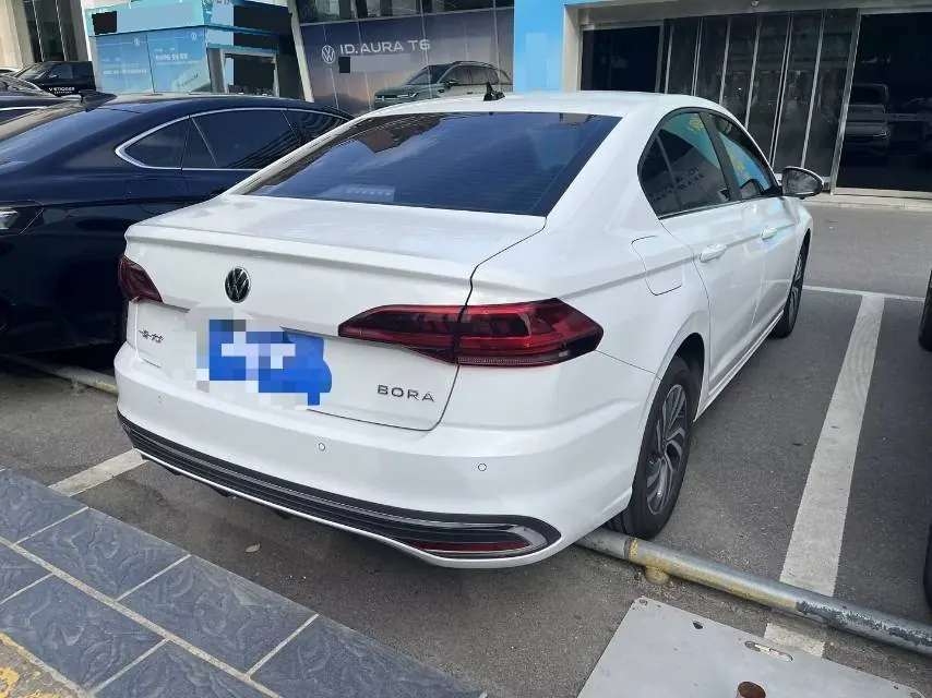 Volkswagen 2026 Bora 1.2TSI 200TSI Yuexing Navigation Edition Automatic Gear 2